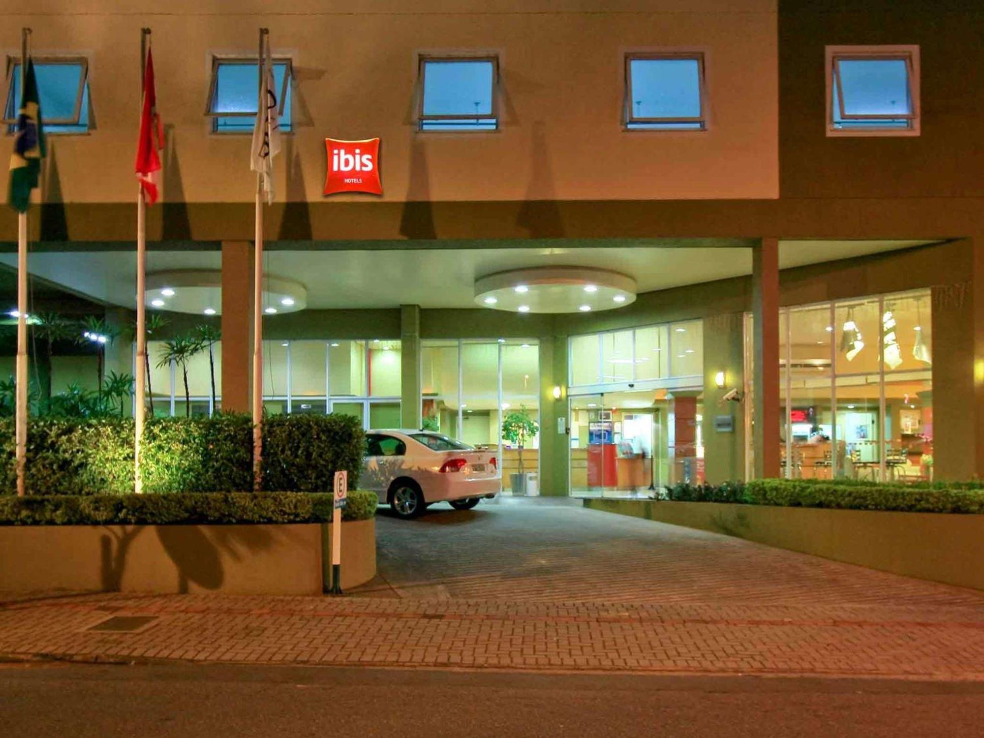 Ibis Blumenau Hotel Exterior foto